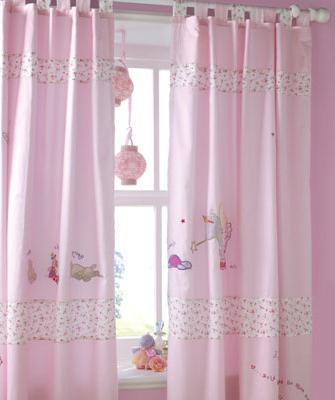 cortinas para la habitación de una niña