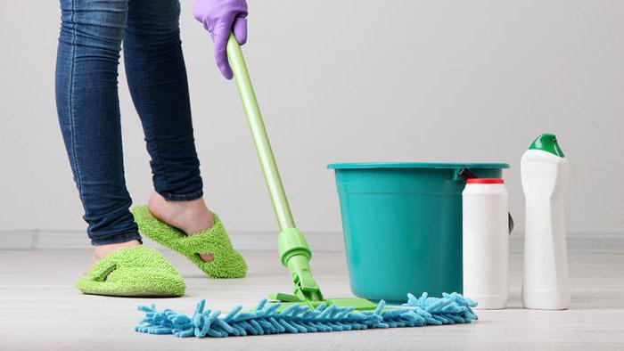 Cum să curățați linoleum și gresie după renovare