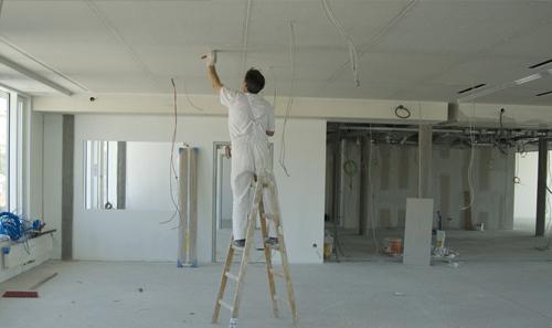  reparasjon av en to-roms leilighet i et nytt bygg