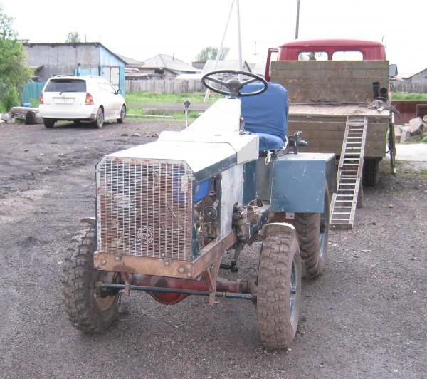 hemmagjord traktor med en ram 