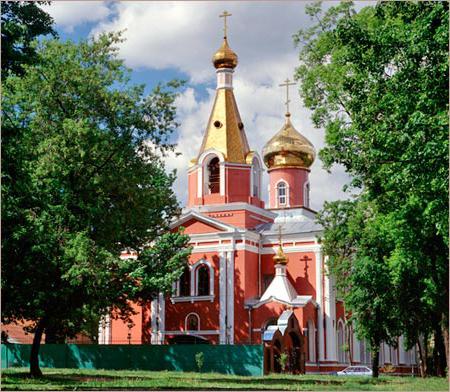 Église de la résurrection du Christ à Semenovskaya