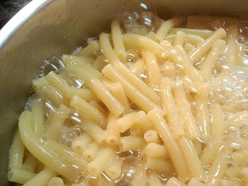 pasta navale in una ricetta a cottura lenta 