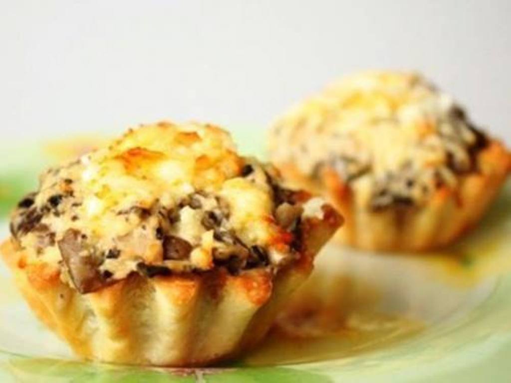 julienne gomba tartlets