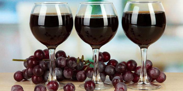 как да направите домашно вино от домашен компот
