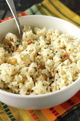 Koliko kuhati rižu u polaganom kuhalu