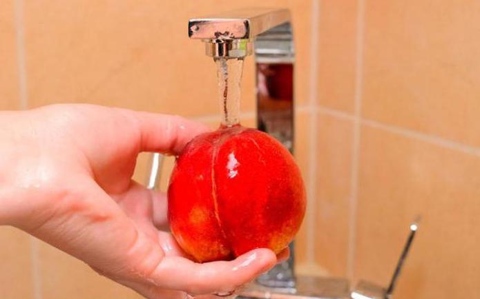 桃の中のビタミンとそれが何に役立つのか 