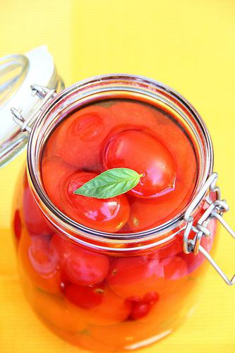 marinating tomatoes without sterilization