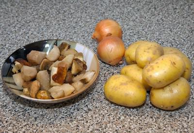 Ceptu kartupeļu recepte ar saldētām sēnēm