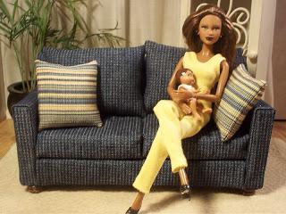 як зробити диван для ляльки 