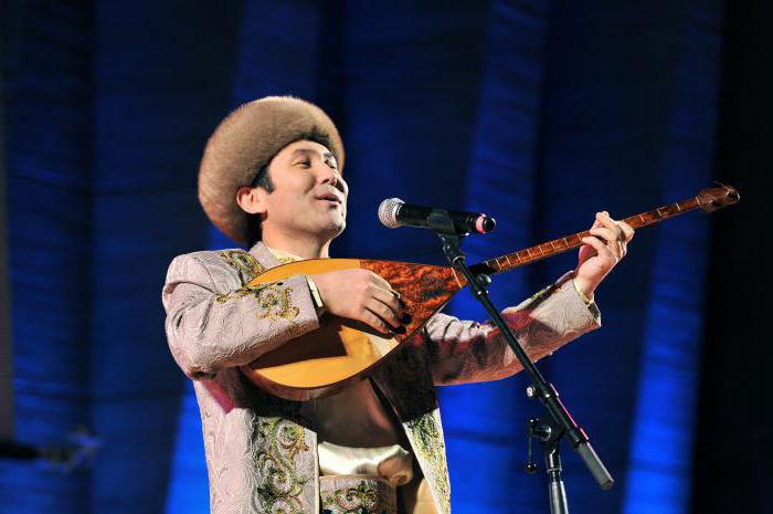 Kazachse muziekinstrument-dombra 