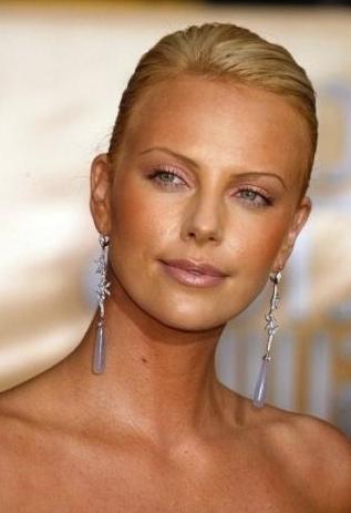 charlize theron biografie foto