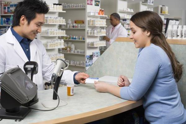 Trabajo nocturno de farmacéutico