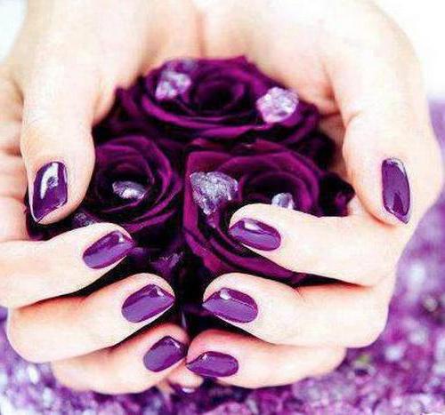 manicure on nails purple