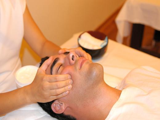 точковий масаж обличчя ефективний вплив на шкіру