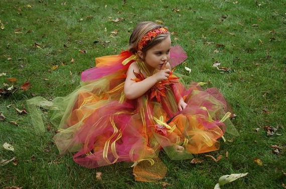 लड़कियों के लिए बच्चों की शरद ऋतु पोशाक