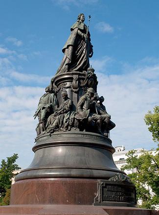 monument to Ekaterina 2 in St. Petersburg