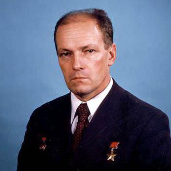 Nikolai N. Rukavișnikov 