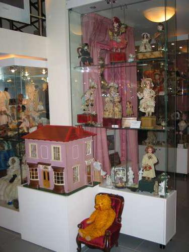 виставка в музеї ляльок