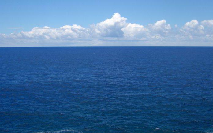 Які материки омиває Тихий океан