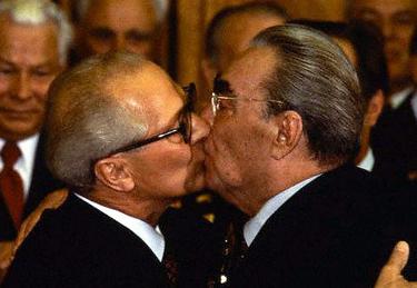 Leonid Brezhnev kiss