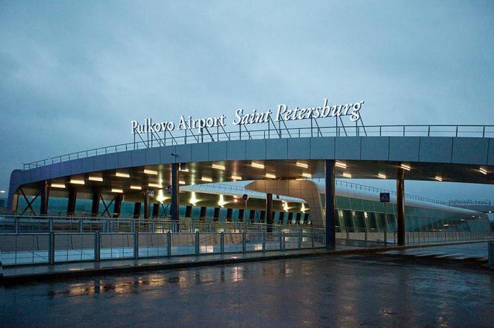 Flughafen Pulkovo