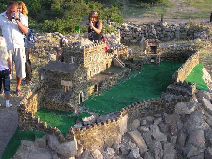 Крепостта Фуна как да стигнем