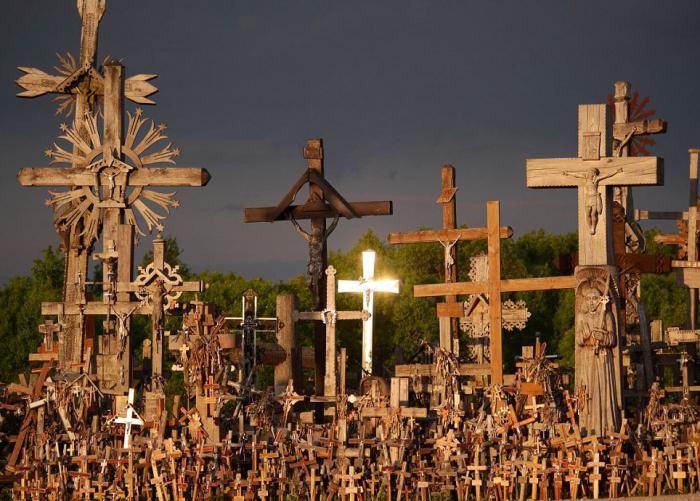 montanha de cruzes na lituânia