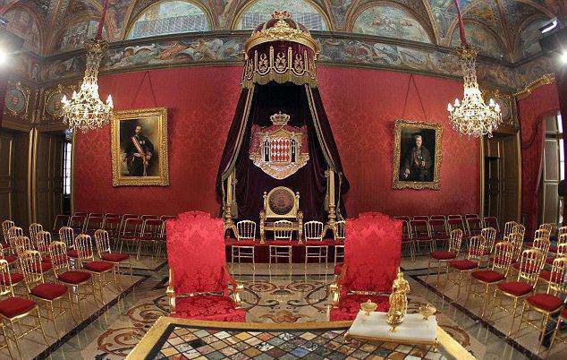 Monako princes pils ekskursijas ar gidu