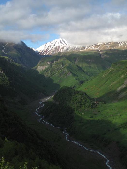 לנוח בהרי גאורגיה בחורף