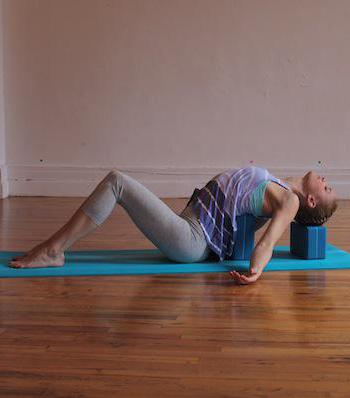 yoga pour l'ostéochondrose de la région thoracique