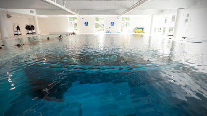 la piscina más grande y profunda del mundo