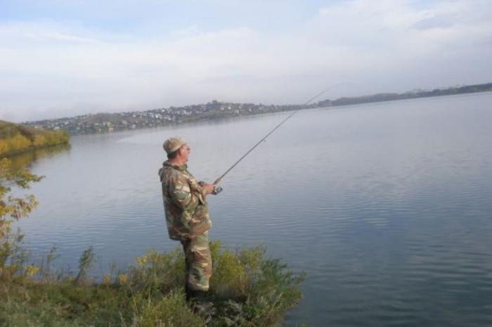ตกปลาใน Magnitogorsk ที่มันกัด 