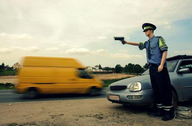 la legge sul pagamento di una multa della polizia stradale 50 per cento