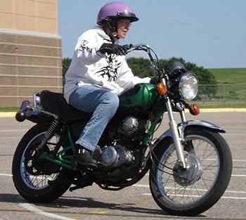 quel âge pouvez-vous conduire une moto