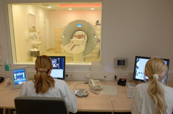 MRI של האגן בתצלום נשים