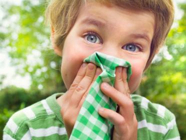 kako liječiti alergije na licu